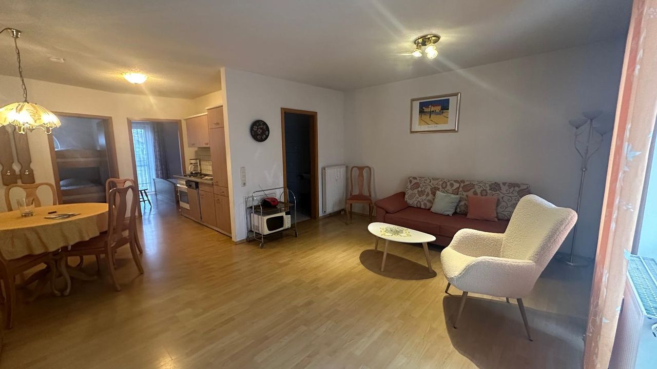 Wohnraum m. Küche Wohnraum m. Küche